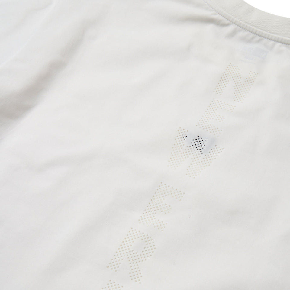 半袖 テック Tシャツ Laser Burn Out ホワイト | パフォーマンスアパレル - 14674802 - S | NEW ERA ニューエラ公式オンラインストア
