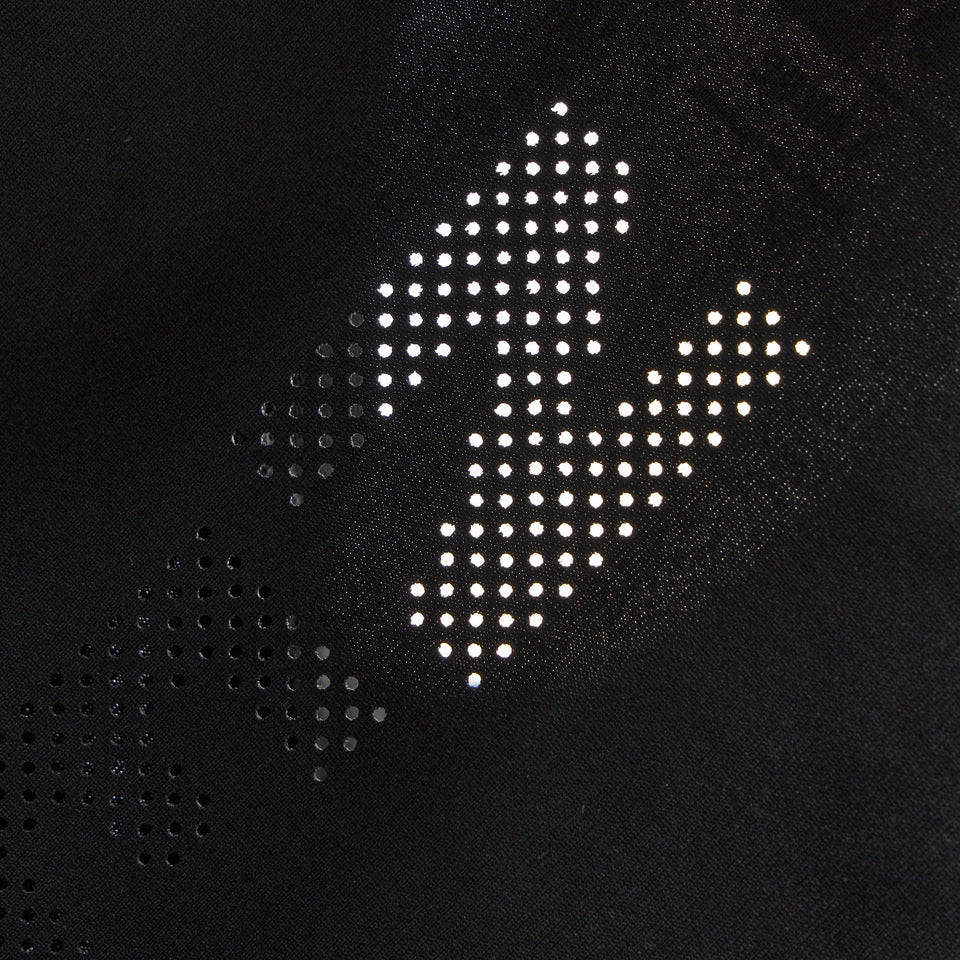 半袖 テック Tシャツ Laser Burn Out ブラック | パフォーマンスアパレル - 14674803 - S | NEW ERA ニューエラ公式オンラインストア