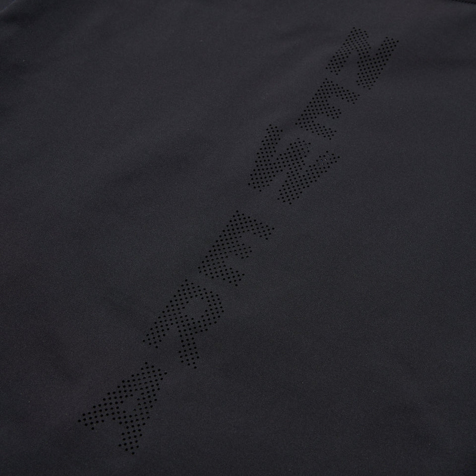 半袖 テック Tシャツ Laser Burn Out ブラック | パフォーマンスアパレル - 14674803 - S | NEW ERA ニューエラ公式オンラインストア