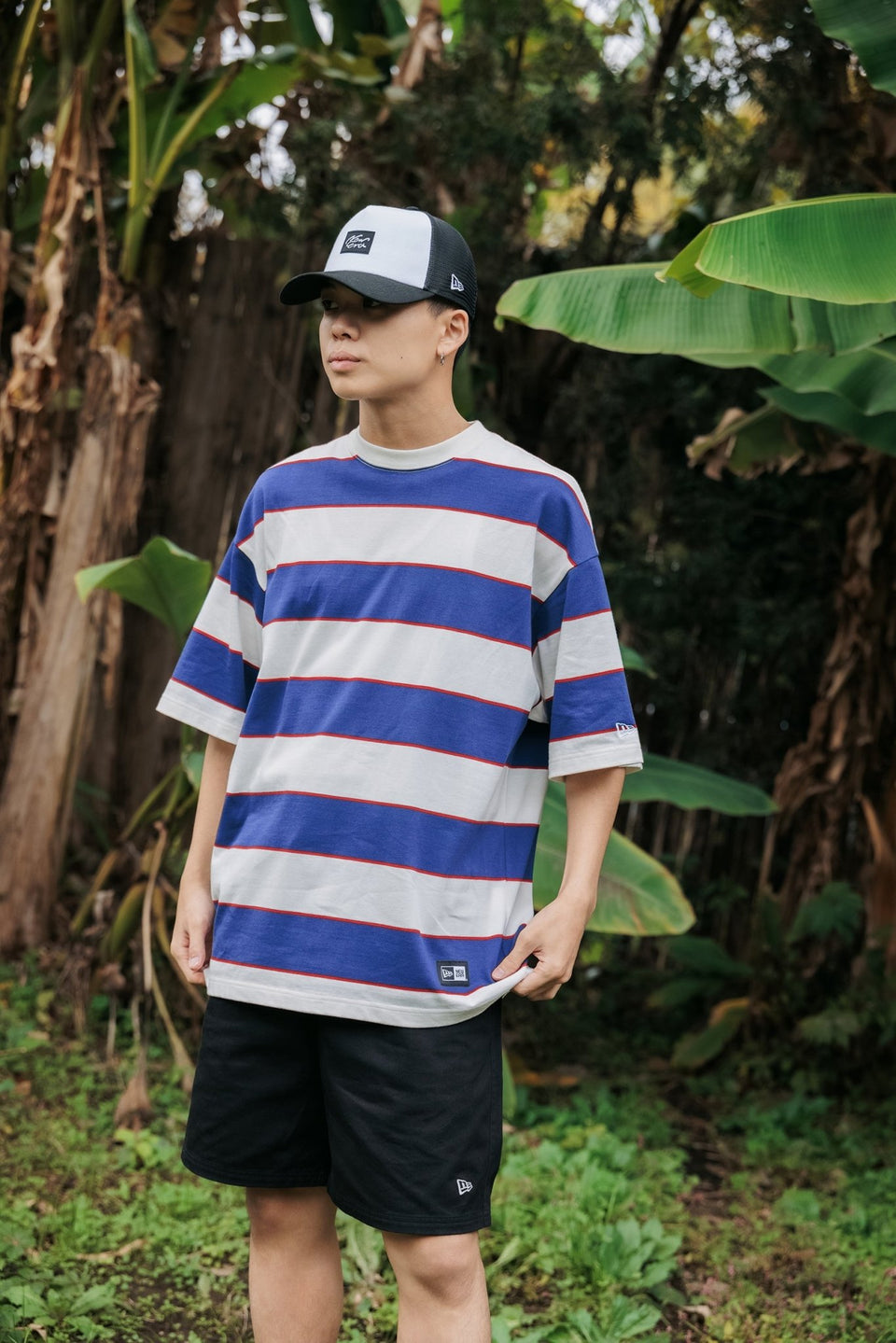 半袖 オーバーサイズド コットン Tシャツ Multi Border ダークロイヤル - 14410061 - S | NEW ERA ニューエラ公式オンラインストア