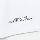 半袖 パフォーマンス Tシャツ Multi Logo ホワイト レギュラーフィット - 14121833-S | NEW ERA ニューエラ公式オンラインストア
