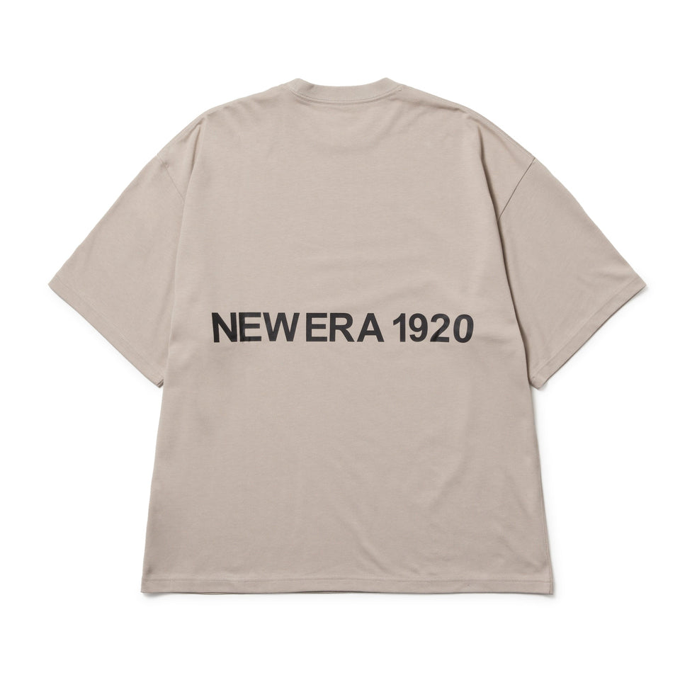 半袖 オーバーサイズド コットン Tシャツ NEW ERA 1920 ローズグレー - 14410058 - S | NEW ERA ニューエラ公式オンラインストア