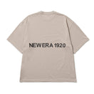 半袖 オーバーサイズド コットン Tシャツ NEW ERA 1920 ローズグレー - 14410058 - S | NEW ERA ニューエラ公式オンラインストア
