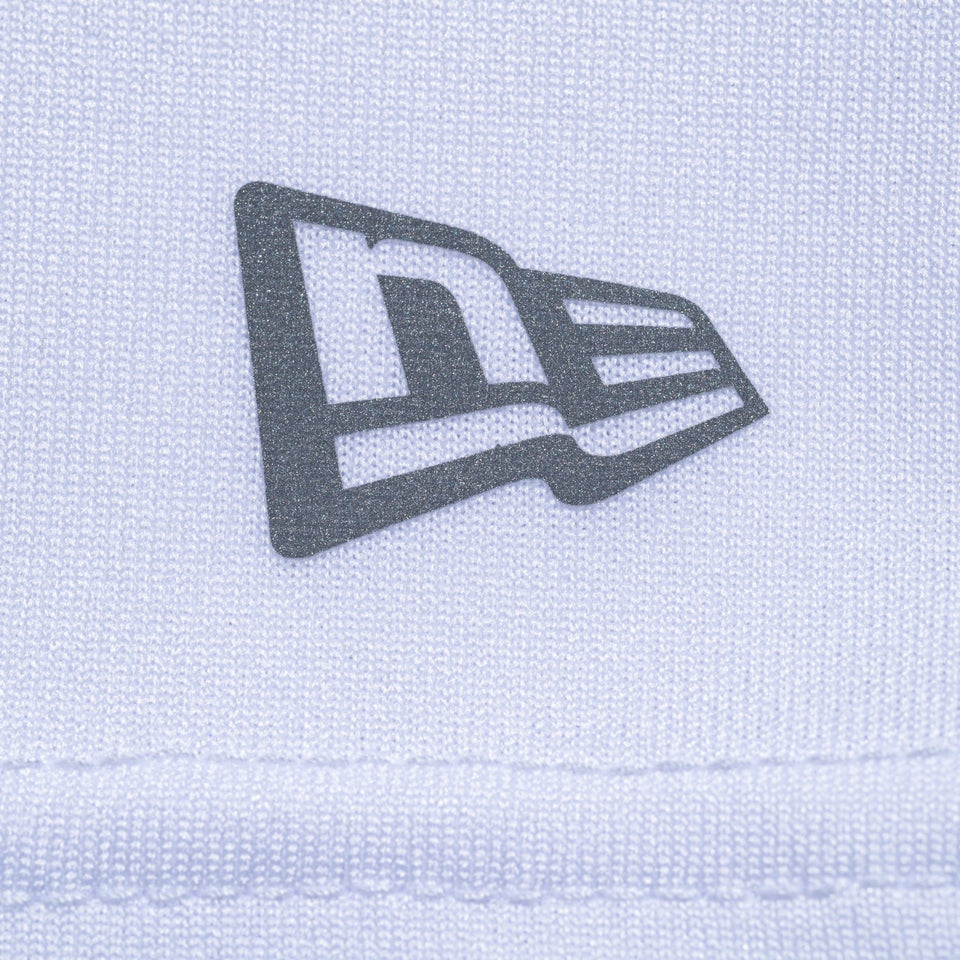 半袖 テック Tシャツ フラッグロゴ ウッドランドカモ ホワイト レギュラーフィット【Performance Apparel】 - 14666295 - S | NEW ERA ニューエラ公式オンラインストア