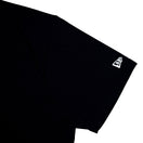 半袖 テック Tシャツ フラッグロゴ ウッドランドカモ ブラック レギュラーフィット【Performance Apparel】 - 14666296 - S | NEW ERA ニューエラ公式オンラインストア