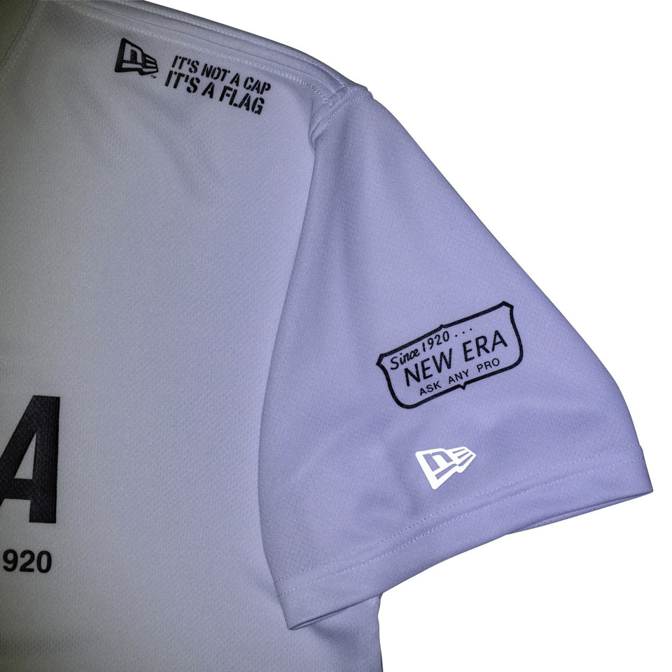 半袖 テック Tシャツ アーカイブロゴ ホワイト レギュラーフィット【Performance Apparel】 - 14666300 - S | NEW ERA ニューエラ公式オンラインストア