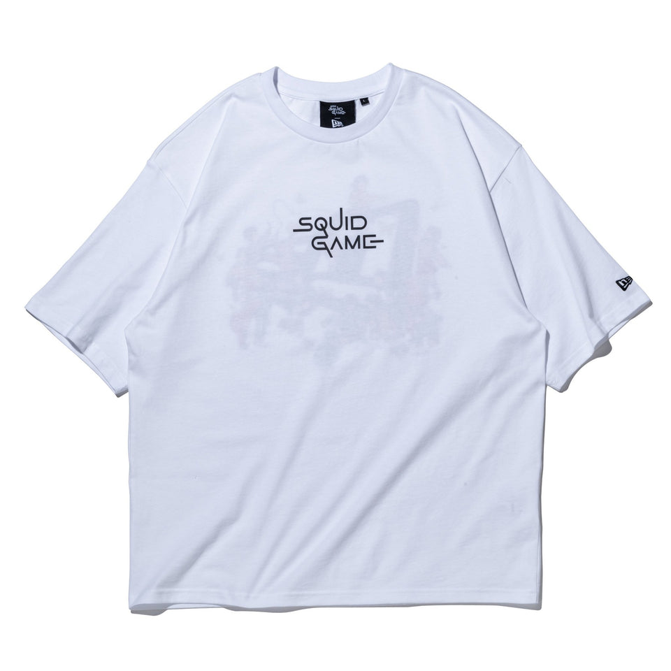 オーバーサイズド コットン Tシャツ SQUID GAME イカゲーム フラッグロゴ ストーン - 14733205 - S | NEW ERA ニューエラ公式オンラインストア