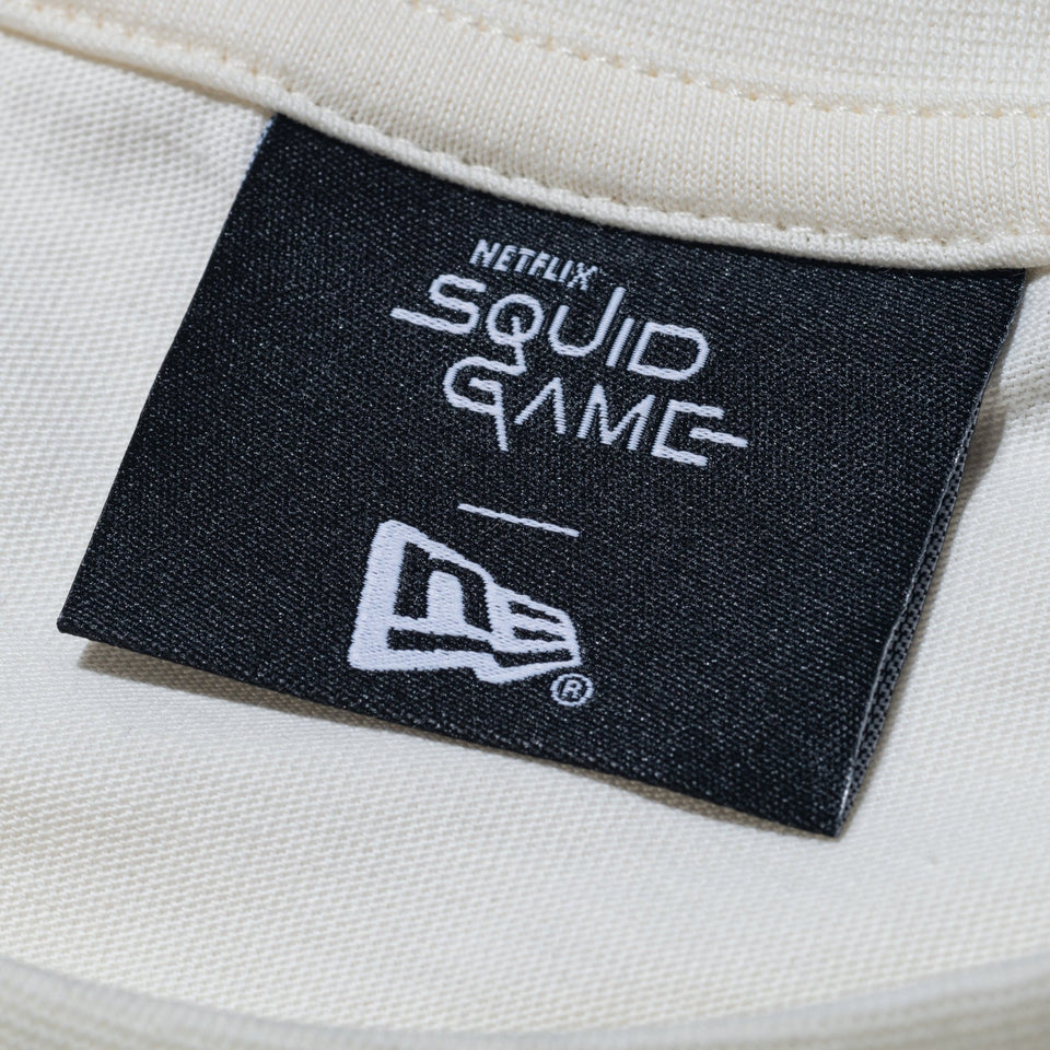 オーバーサイズド コットン Tシャツ SQUID GAME イカゲーム オールドロゴ オフホワイト - 14733207 - S | NEW ERA ニューエラ公式オンラインストア