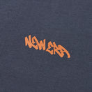 長袖 オーバーサイズド コットン Tシャツ Tagging スレートグレー - 14682690 - S | NEW ERA ニューエラ公式オンラインストア