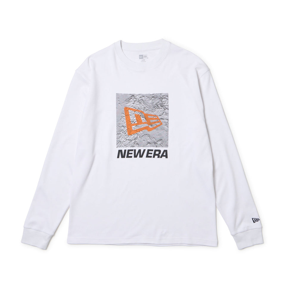 長袖 オーバーサイズド ウォーム Tシャツ Topographic Surface ホワイト | アウトドア - 14668842 - S | NEW ERA ニューエラ公式オンラインストア