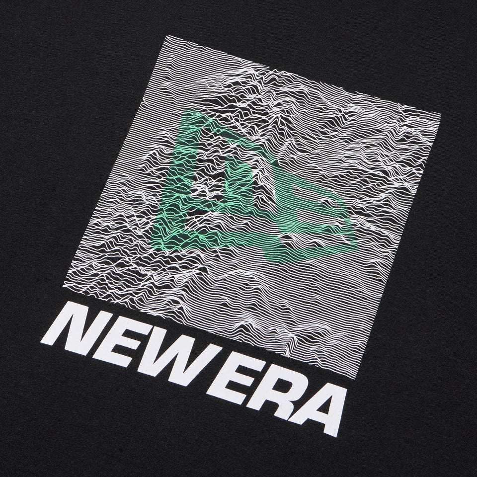長袖 オーバーサイズド ウォーム Tシャツ Topographic Surface ブラック | アウトドア - 14668843 - S | NEW ERA ニューエラ公式オンラインストア