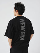 半袖 オーバーサイズド パフォーマンス Tシャツ Vertical Logo ブラック | パフォーマンスアパレル - 14674806 - S | NEW ERA ニューエラ公式オンラインストア