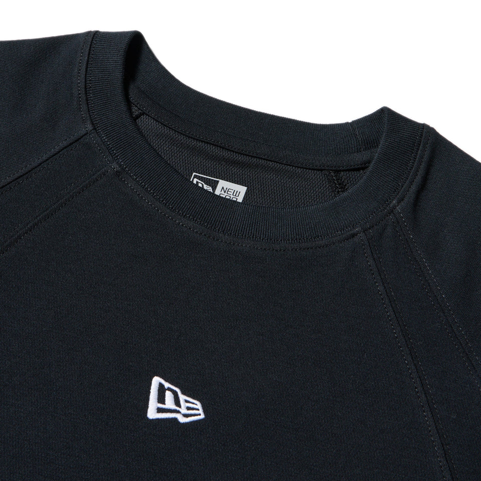 半袖 オーバーサイズド パフォーマンス Tシャツ Vertical Logo ブラック | パフォーマンスアパレル - 14674806 - S | NEW ERA ニューエラ公式オンラインストア