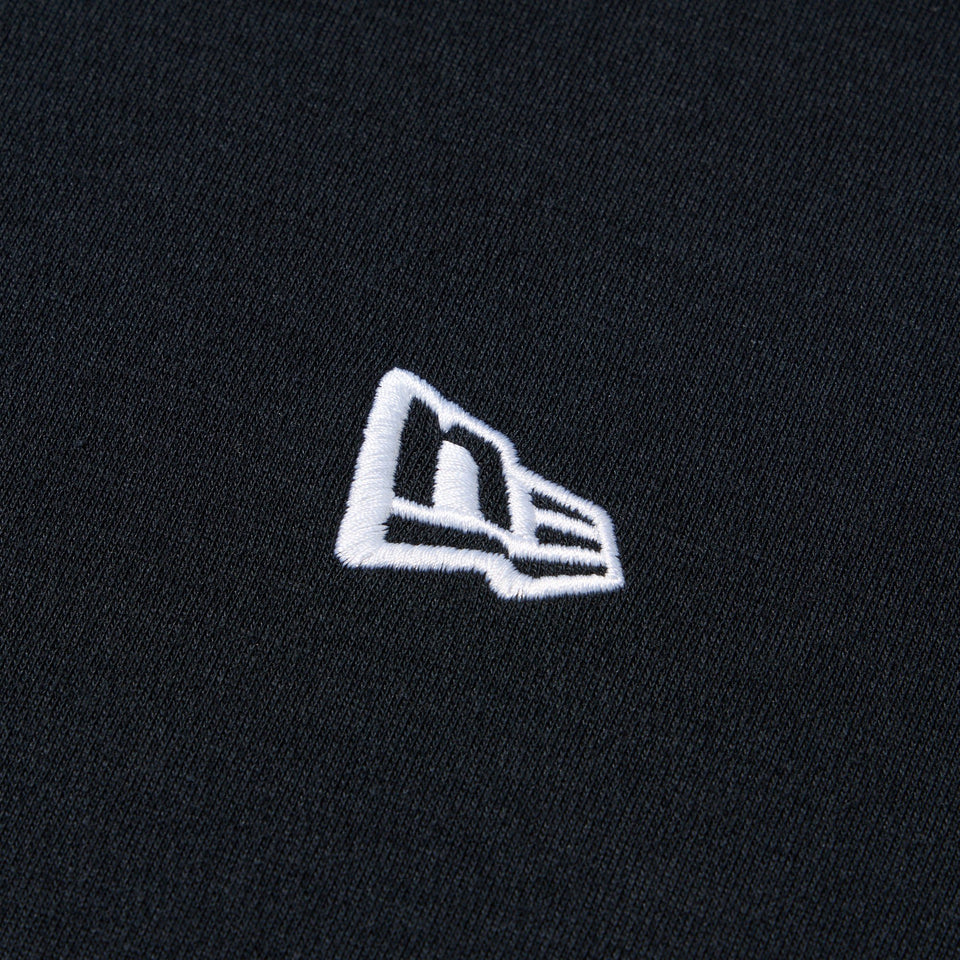 半袖 オーバーサイズド パフォーマンス Tシャツ Vertical Logo ブラック | パフォーマンスアパレル - 14674806 - S | NEW ERA ニューエラ公式オンラインストア