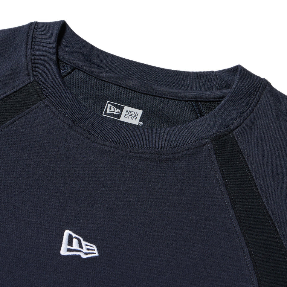 長袖 オーバーサイズド パフォーマンス Tシャツ Vertical Logo ネイビー | パフォーマンスアパレル - 14674828 - S | NEW ERA ニューエラ公式オンラインストア