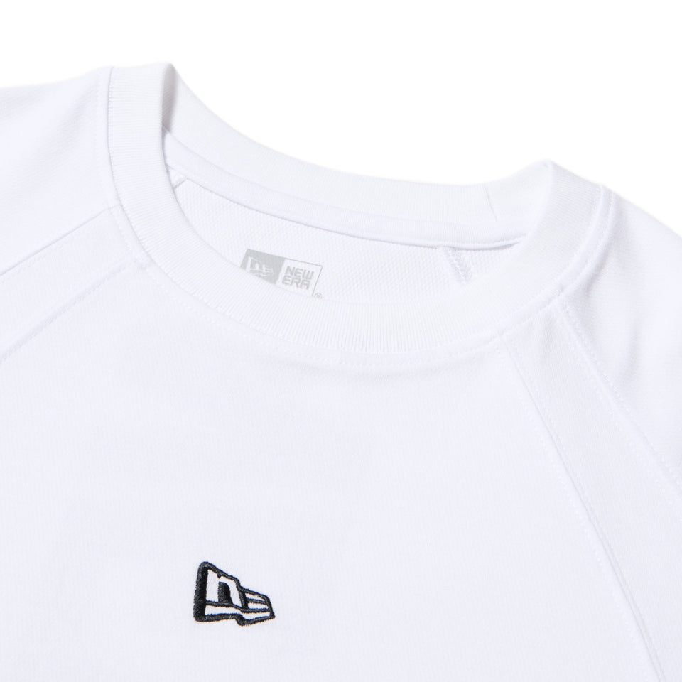 長袖 オーバーサイズド パフォーマンス Tシャツ Vertical Logo ホワイト | パフォーマンスアパレル - 14674829 - S | NEW ERA ニューエラ公式オンラインストア