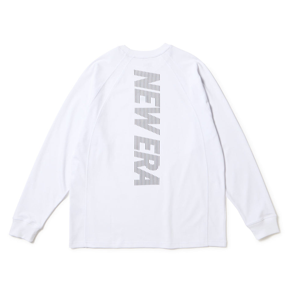 長袖 オーバーサイズド パフォーマンス Tシャツ Vertical Logo ホワイト | パフォーマンスアパレル - 14674829 - S | NEW ERA ニューエラ公式オンラインストア
