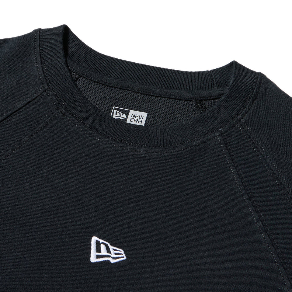 長袖 オーバーサイズド パフォーマンス Tシャツ Vertical Logo ブラック | パフォーマンスアパレル - 14674830 - S | NEW ERA ニューエラ公式オンラインストア