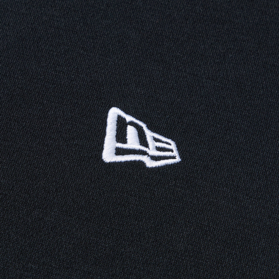 長袖 オーバーサイズド パフォーマンス Tシャツ Vertical Logo ブラック | パフォーマンスアパレル - 14674830 - S | NEW ERA ニューエラ公式オンラインストア
