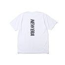 半袖 テック Tシャツ Vertical Logo ホワイト レギュラーフィット【 Performance Apparel 】 - 14312792 - S | NEW ERA ニューエラ公式オンラインストア