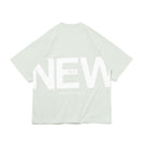 半袖 オーバーサイズド コットン Tシャツ Zoom Up Logo ソフトグラス - 14121848-S | NEW ERA ニューエラ公式オンラインストア