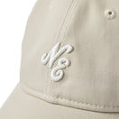 Women's 9TWENTY ロングバイザー Nuance Color クラシックロゴ ストーン | ゴルフ - 14669021 - SM | NEW ERA ニューエラ公式オンラインストア