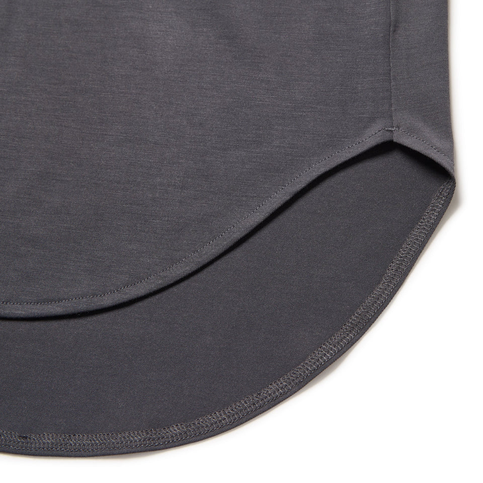 Women's 長袖 ラウンドヘム Tシャツ チャコールグレー | パフォーマンスアパレル - 14674721 - S | NEW ERA ニューエラ公式オンラインストア
