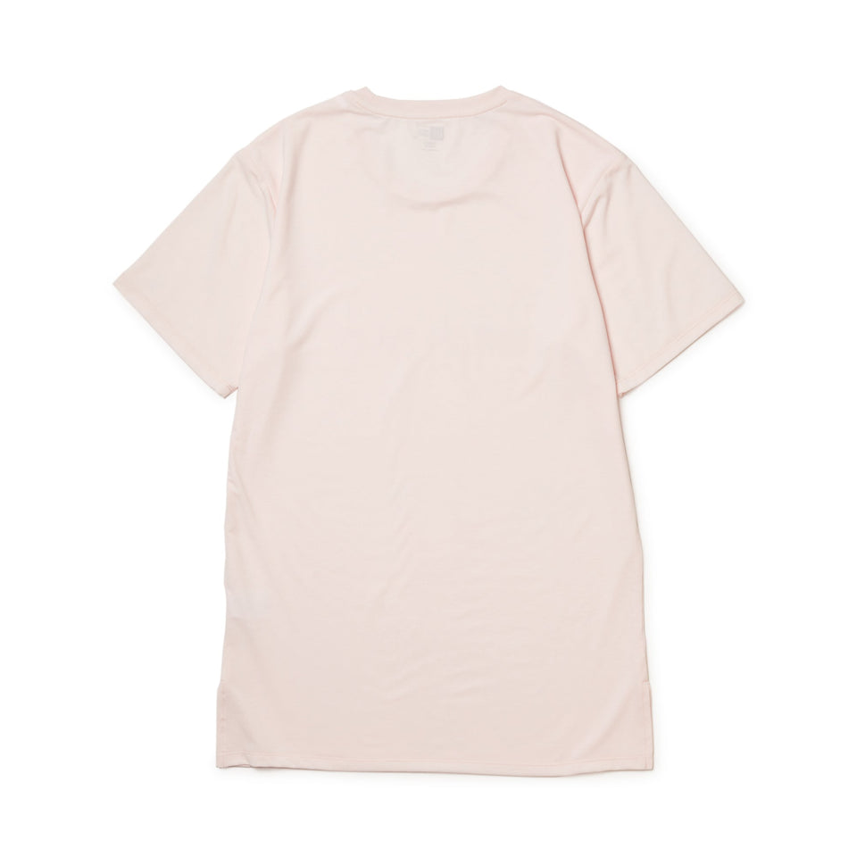 Women's 半袖 テック ロングレングス Tシャツ ライトピンク【Performance Apparel】 - 14411949 - S | NEW ERA ニューエラ公式オンラインストア