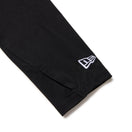 Women's 長袖 バックスリット Tシャツ Vertical Logo ブラック | パフォーマンスアパレル - 14674732 - S | NEW ERA ニューエラ公式オンラインストア
