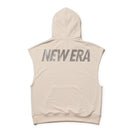フレンチスリーブ オーバーサイズド ドライスウェット プルオーバーフーディー Wordmark Logo サンドベージュ 【Performance Apparel】 - 14410470 - S | NEW ERA ニューエラ公式オンラインストア
