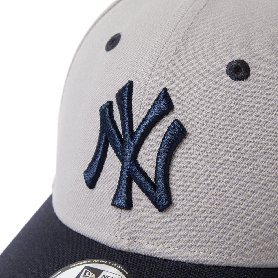 キッズ Youth 9FORTY 2 - Tone ニューヨーク・ヤンキース グレー ネイビーバイザー - 14671599 - YTH | NEW ERA ニューエラ公式オンラインストア