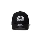 キッズ Youth 9FORTY A - Frame トラッカー College Logo ブラック - 14392035 - YTH | NEW ERA ニューエラ公式オンラインストア