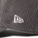 キッズ Youth 9TWENTY Corduroy コーデュロイ ニューヨーク・ヤンキース グレー/グラファイト - 14671641 - YTH | NEW ERA ニューエラ公式オンラインストア