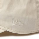 Youth 9TWENTY Handwritten Logo ライトクリーム - 14392073 - YTH | NEW ERA ニューエラ公式オンラインストア