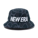 バケット01 Essential エッセンシャルロゴ ダックハンターカモ × スノーホワイト - 13515821-SM | NEW ERA ニューエラ公式オンラインストア