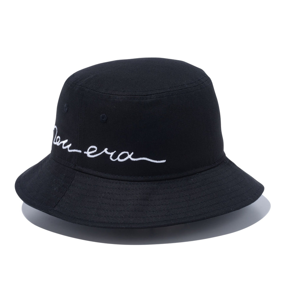 バケット01 Essential エッセンシャル スクリプトロゴ ブラック - 13750606-SM | NEW ERA ニューエラ公式オンラインストア