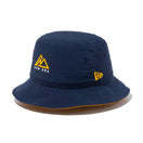 バケット01 Mountain Initial Logo ネイビー/イエロー 【ニューエラアウトドア】 - 13516197-SM | NEW ERA ニューエラ公式オンラインストア