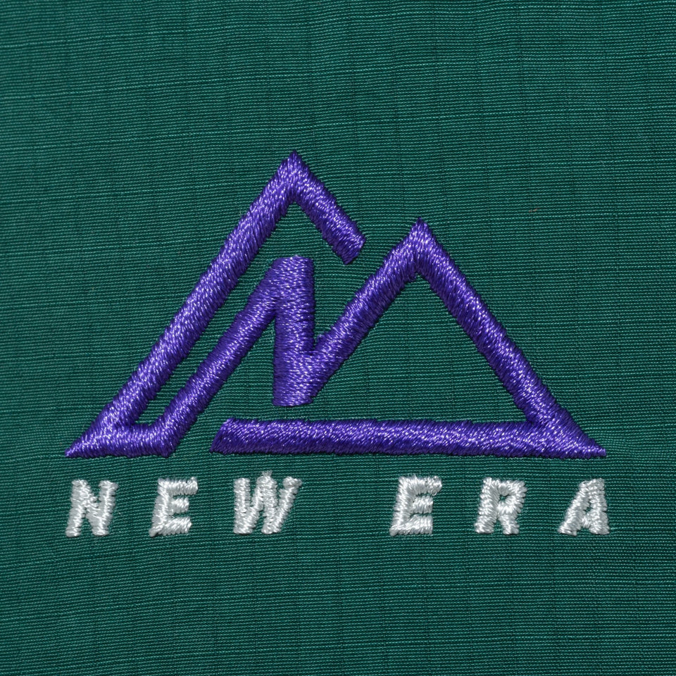 バケット01 Mountain Initial Logo グリーン/パープル 【ニューエラアウトドア】 - 13516198-SM | NEW ERA ニューエラ公式オンラインストア