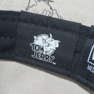 【ゴルフ】バケット01 TOM and JERRY トムとジェリー オールオーバープリント ストーン - 13772538-SM | NEW ERA ニューエラ公式オンラインストア