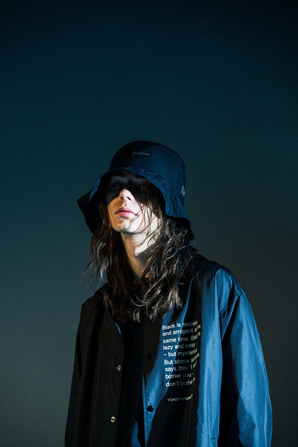 バケット03 Yohji Yamamoto SS23 PERTEX シグネチャーロゴ ブラック | ニューエラオンラインストア