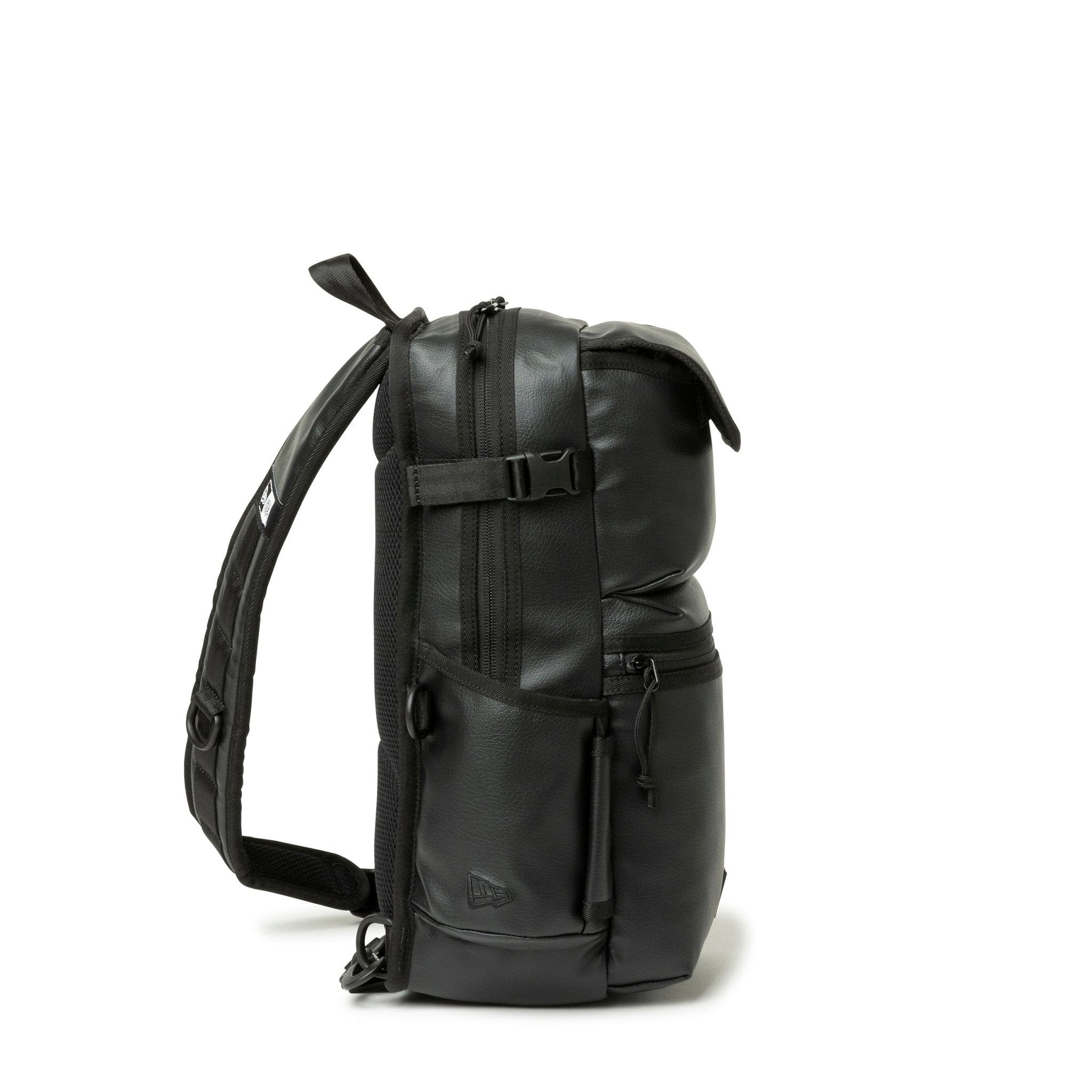 スリングボディバッグ 12L ブラックレザー 3