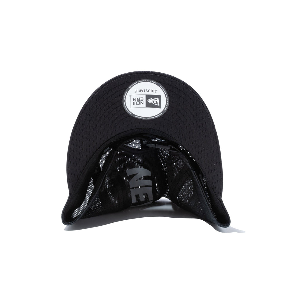 ジェットキャップ テック マルチメッシュ バーチカルロゴ ブラック 【ニューエラ アウトドア】 - 13058860-OSFM | NEW ERA ニューエラ公式オンラインストア