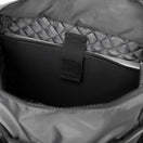 トートバッグ 22L プリントロゴ グラファイト/ブラック × ブラック - 13517744-OSFM | NEW ERA ニューエラ公式オンラインストア
