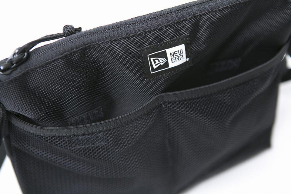 サコッシュ 2.5L ブラック - 11787069-OSFA | NEW ERA ニューエラ公式オンラインストア