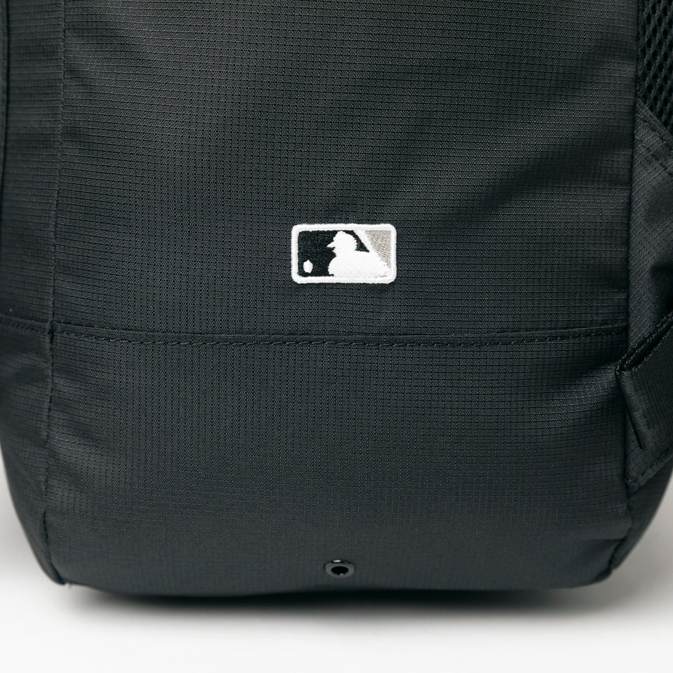 ライトパック 27L ライトウェイト シカゴ・ホワイトソックス リップストップ ブラック × ホワイト - 13517784-OSFM | NEW ERA ニューエラ公式オンラインストア