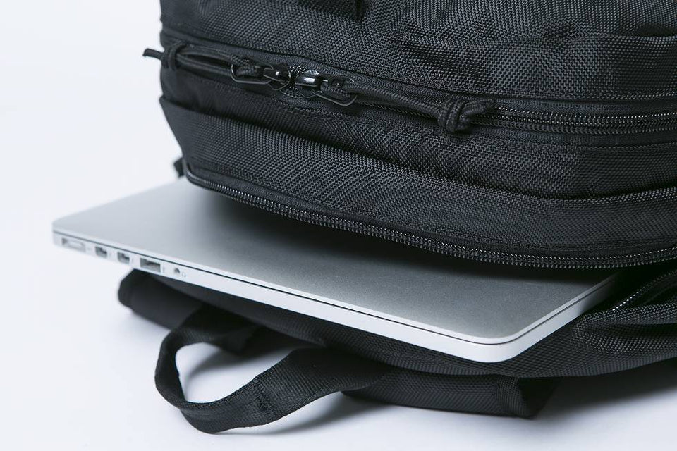 スマートパック 28L ブラック - 11556610-OSFA | NEW ERA ニューエラ公式オンラインストア