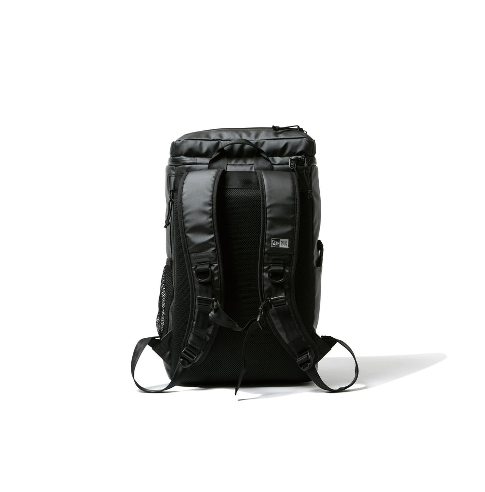 ボックスパック 32L プリントロゴ TPUブラック × ブラック - 12326108-OSFA | NEW ERA ニューエラ公式オンラインストア