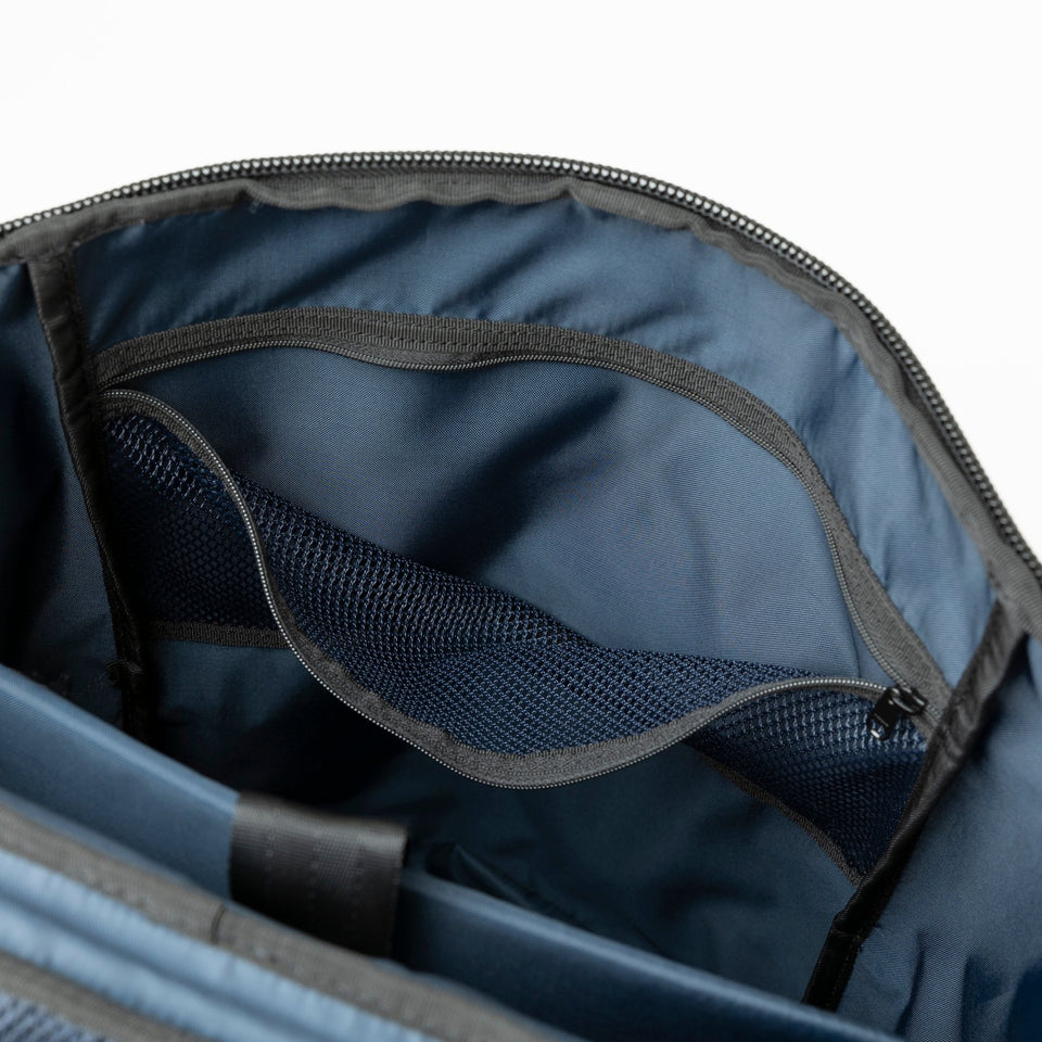 ボックスパック 32L TPU Box Logo ボックスロゴ ネイビー - 14108414-OSFM | NEW ERA ニューエラ公式オンラインストア