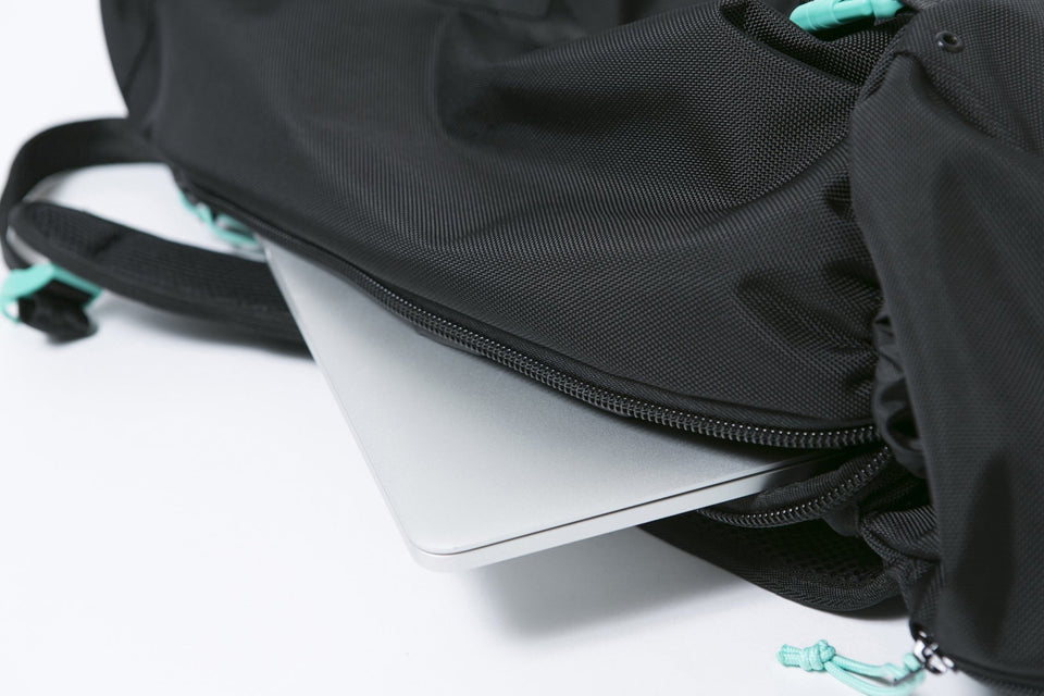 ラックサック 35L ブラック/ミントブルー - 12325658-OSFA | NEW ERA ニューエラ公式オンラインストア