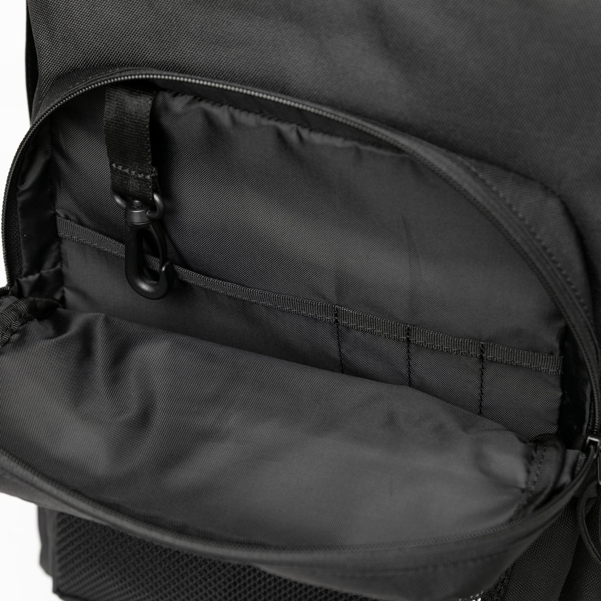 キャンパスパック 35L プリントロゴ ブラック × ホワイト 8